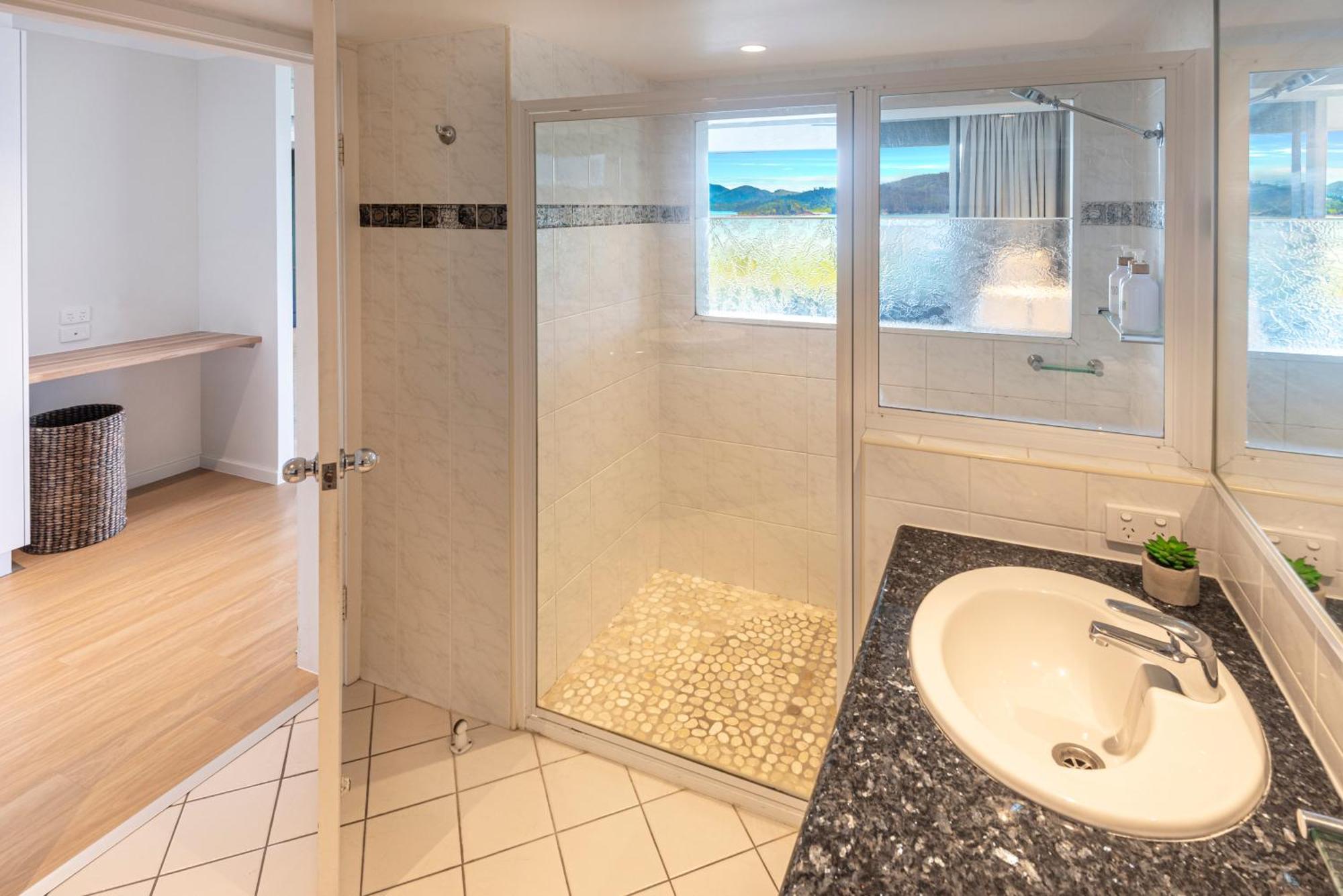Lagoon Beachfront Lodge 202 On Hamilton Island By Hamorent エクステリア 写真